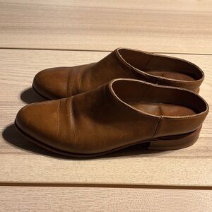 Elegant Brown Leather Women's Sandals